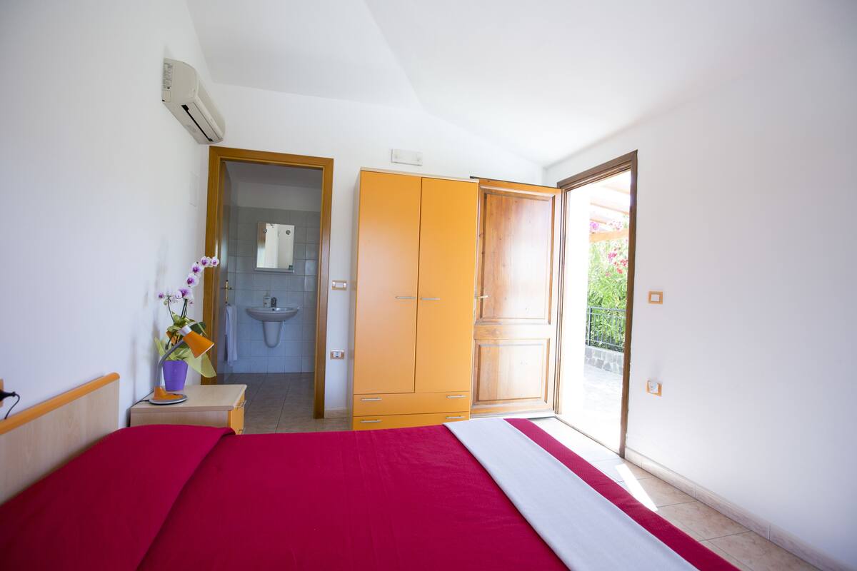 Premium bedding, memory-foam beds, minibar, individually furnished