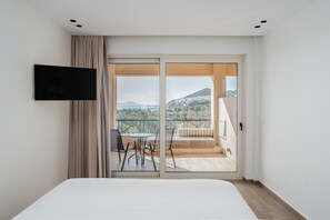 1 slaapkamer, een kluis op de kamer, verduisterende gordijnen