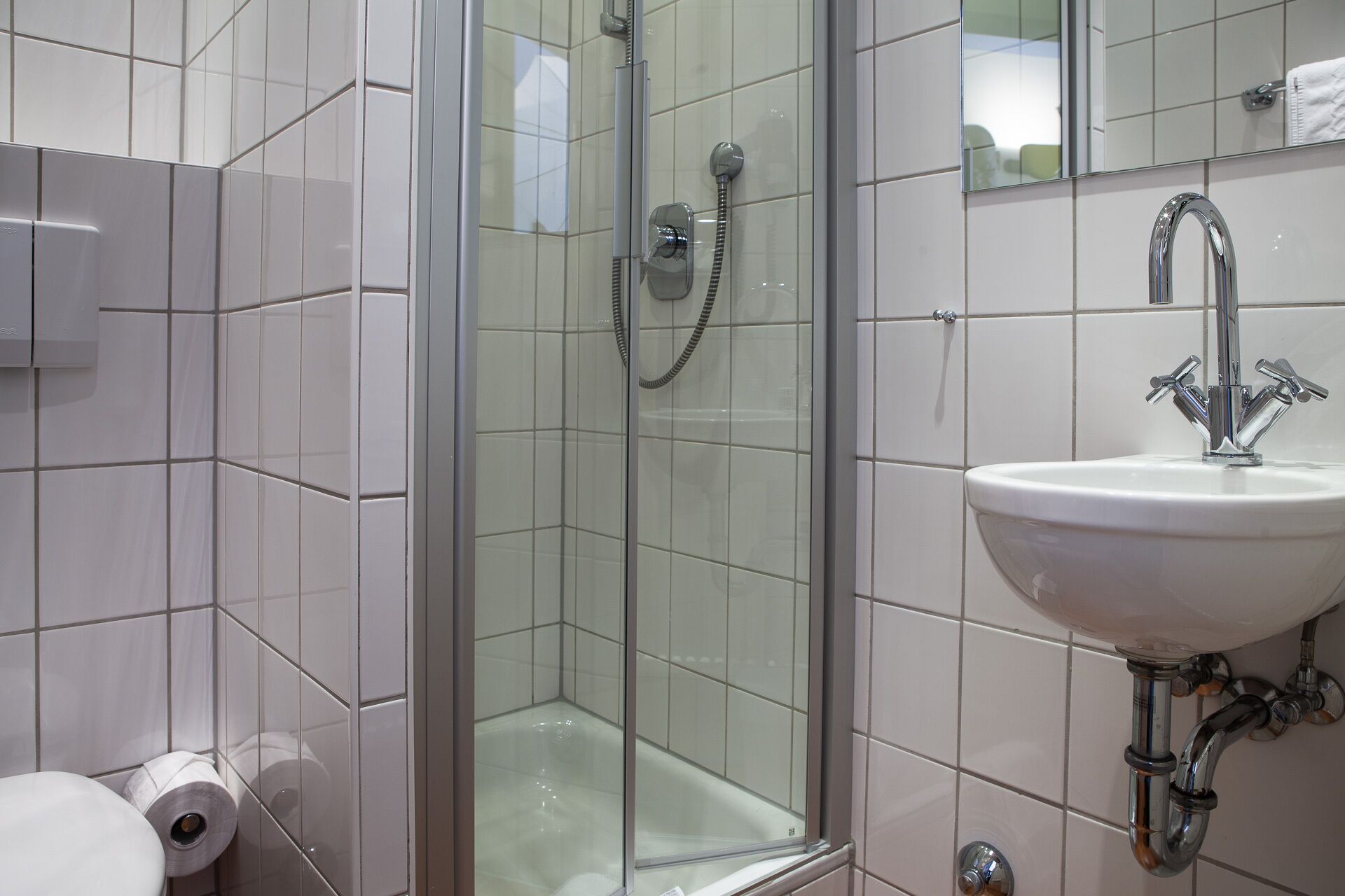 economy single room | bathroom | hair dryer, towels