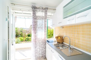 Studio Apartment with Ensuite For 1 | Private kitchen