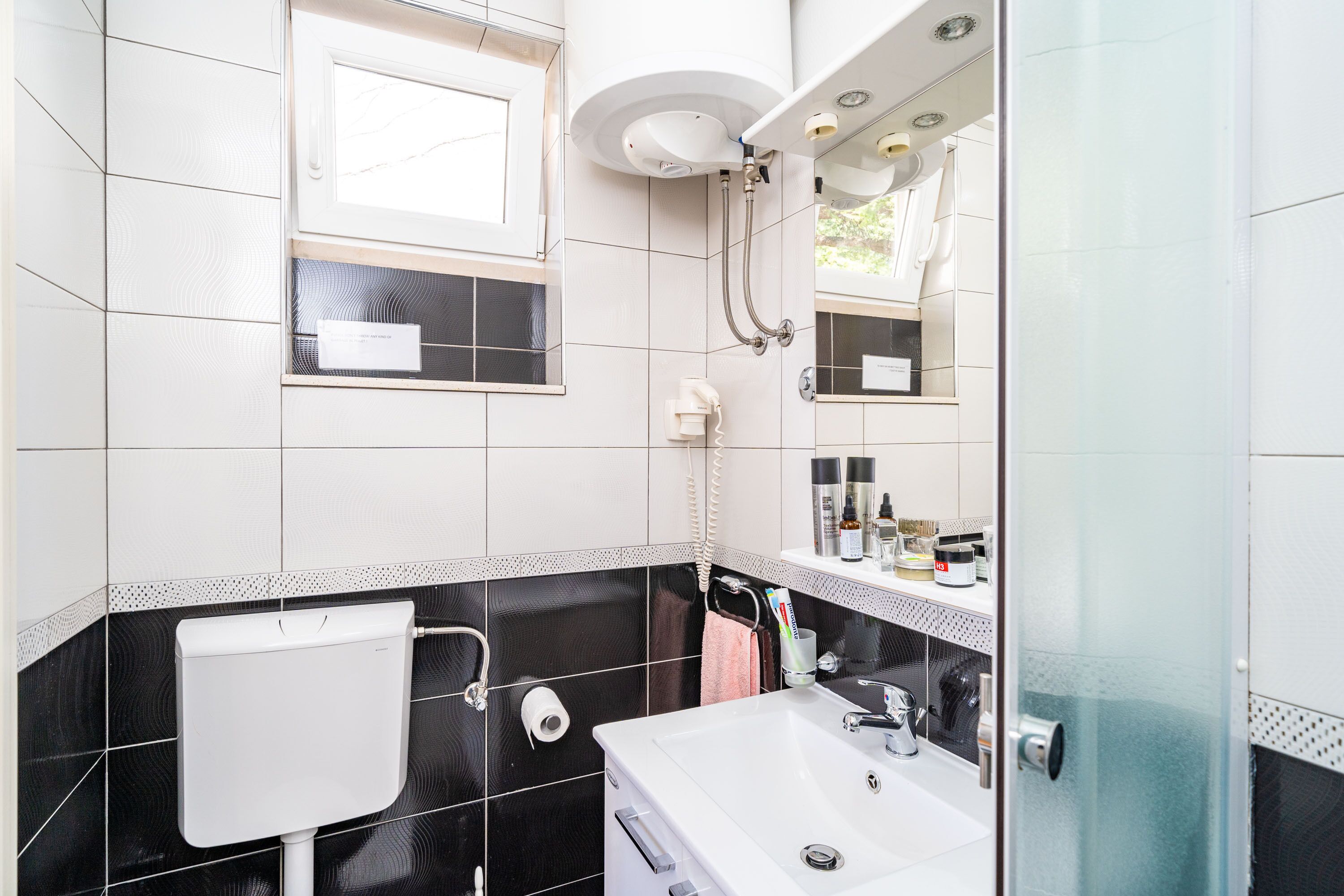Photo - Jele Rooms