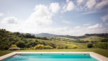 Piscina all'aperto