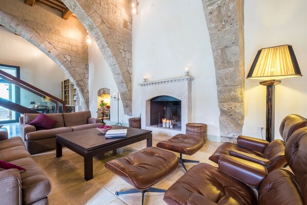 Coin salon dans le hall