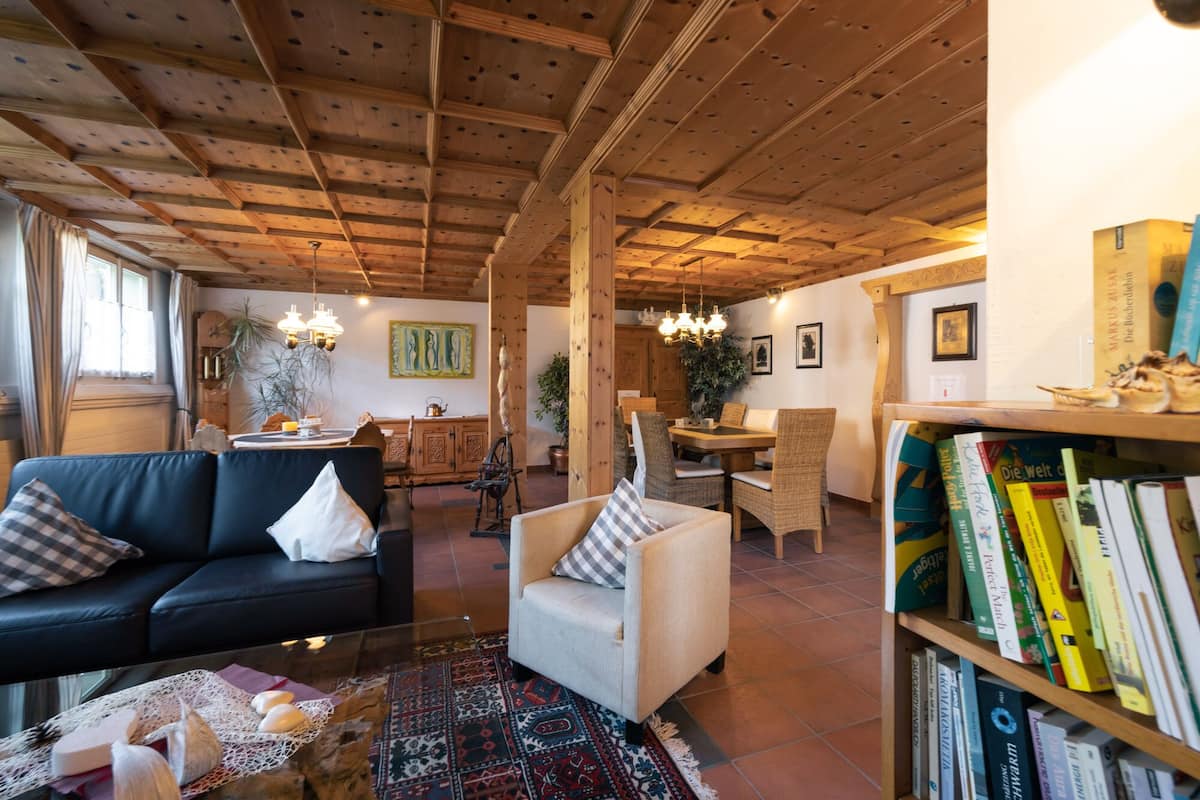 50-cm tv with cable channels