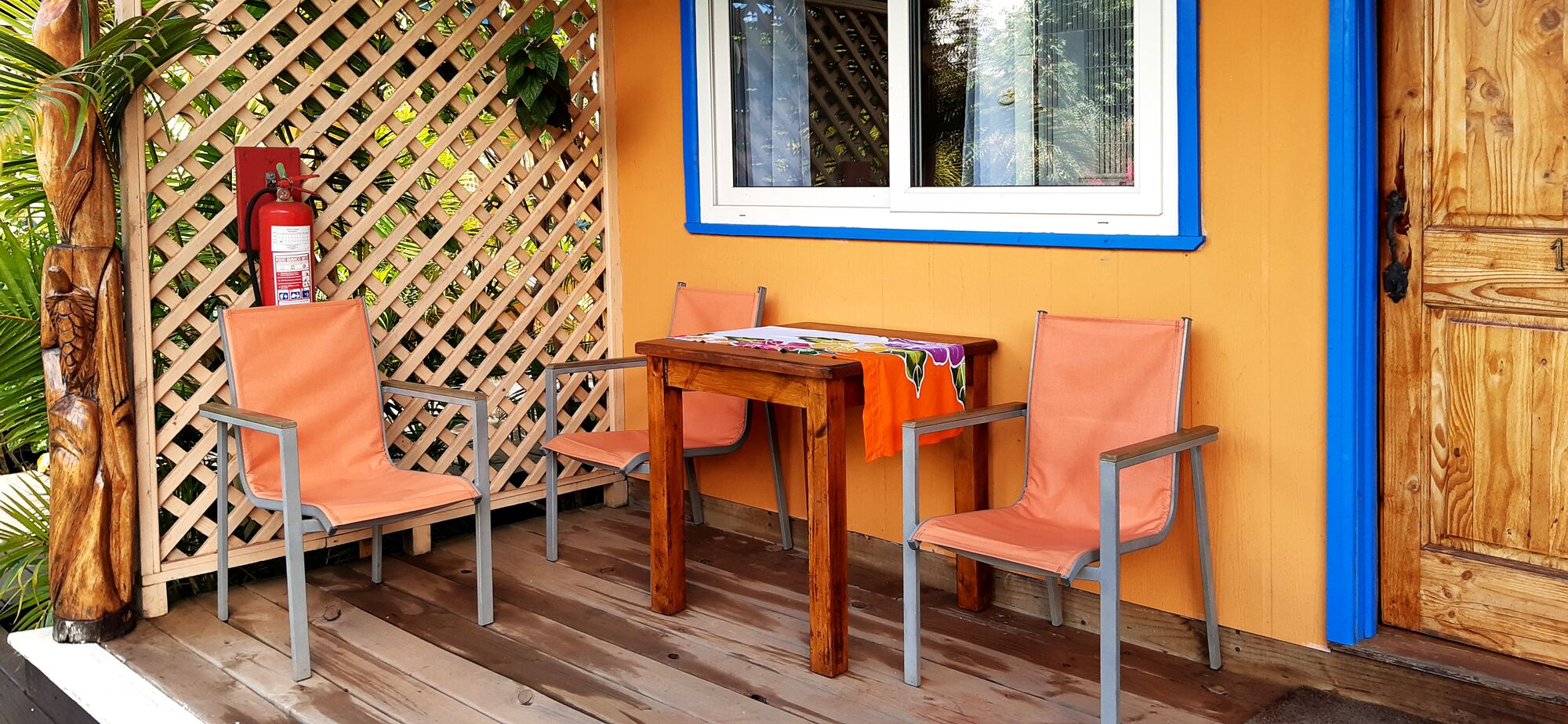 family room | terrace/patio