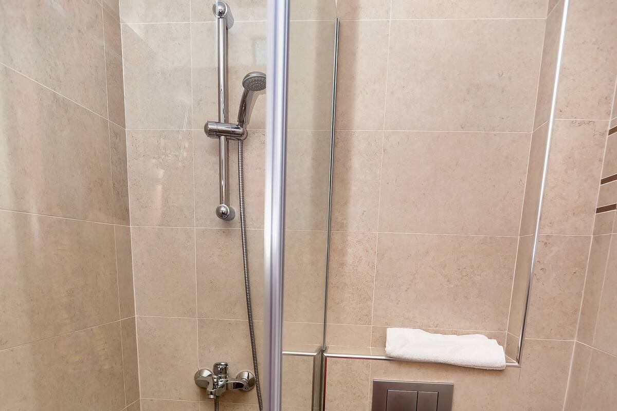 トリプルルーム バルコニー マウンテンビュー | バスルーム | ヘアドライヤー