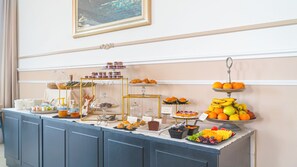 Petit déjeuner buffet compris tous les jours