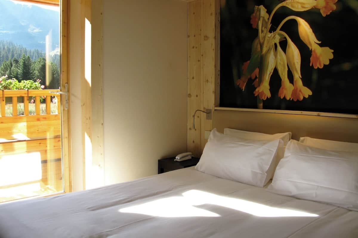 Superior-Vierbettzimmer | Schreibtisch, Verdunkelungsvorhänge, schallisolierte Zimmer