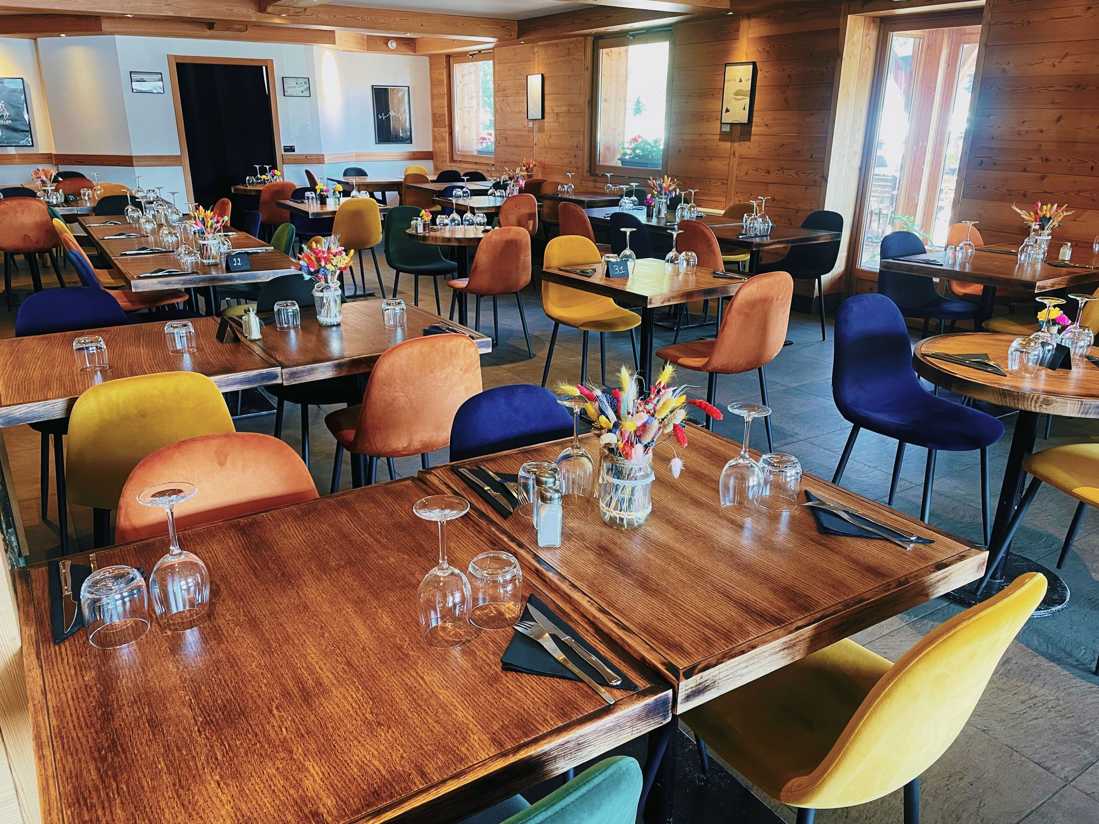 breakfast, lunch, dinner served; french cuisine