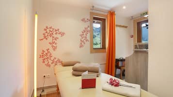 Sauna, 1 salle de soins, massages