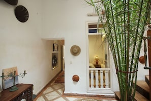 شرفة/رواق