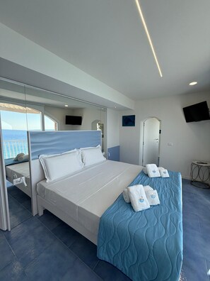 Luxury Suite | Terrace/patio