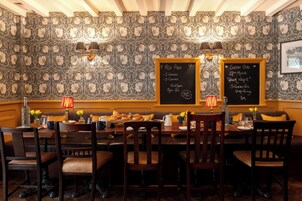 Café da manhã feito na hora grátis todos os dias