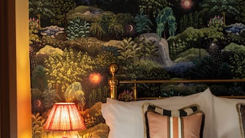 Superior Room, 1 King Bed | Desk, iron/ironing board, free WiFi, bed sheets