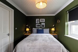 Habitación estándar doble | Decoración individual, tabla de planchar con plancha, wifi gratis