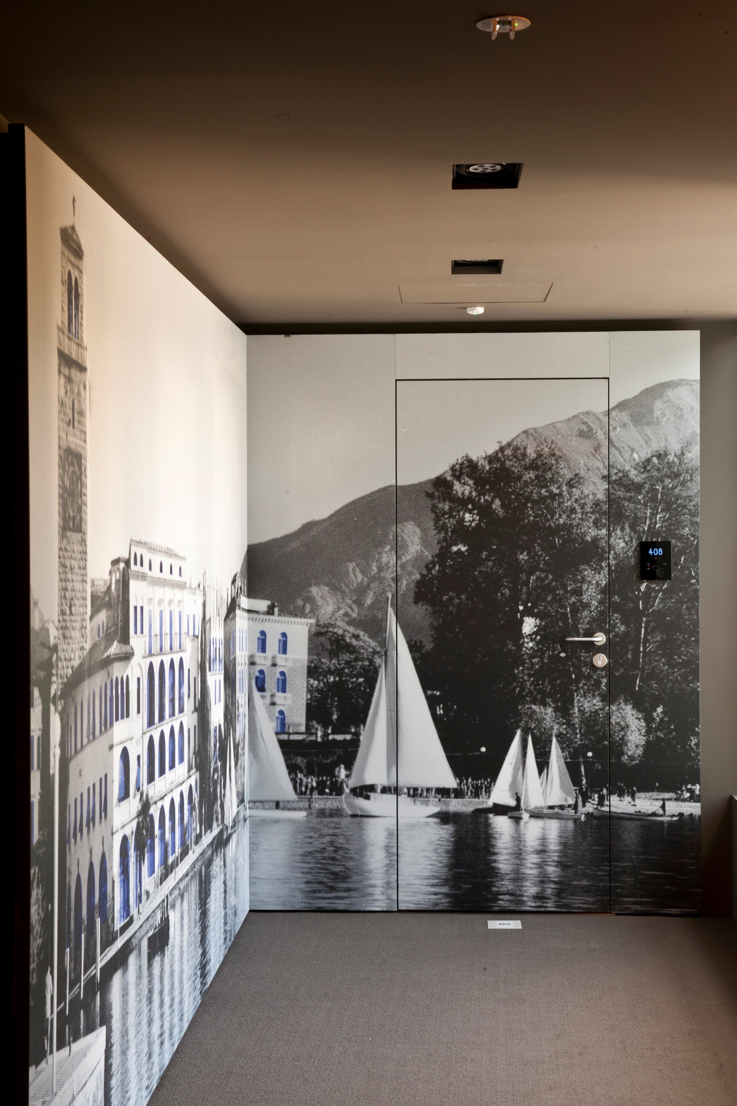 premium bedding, down duvets, in-room safe, desk