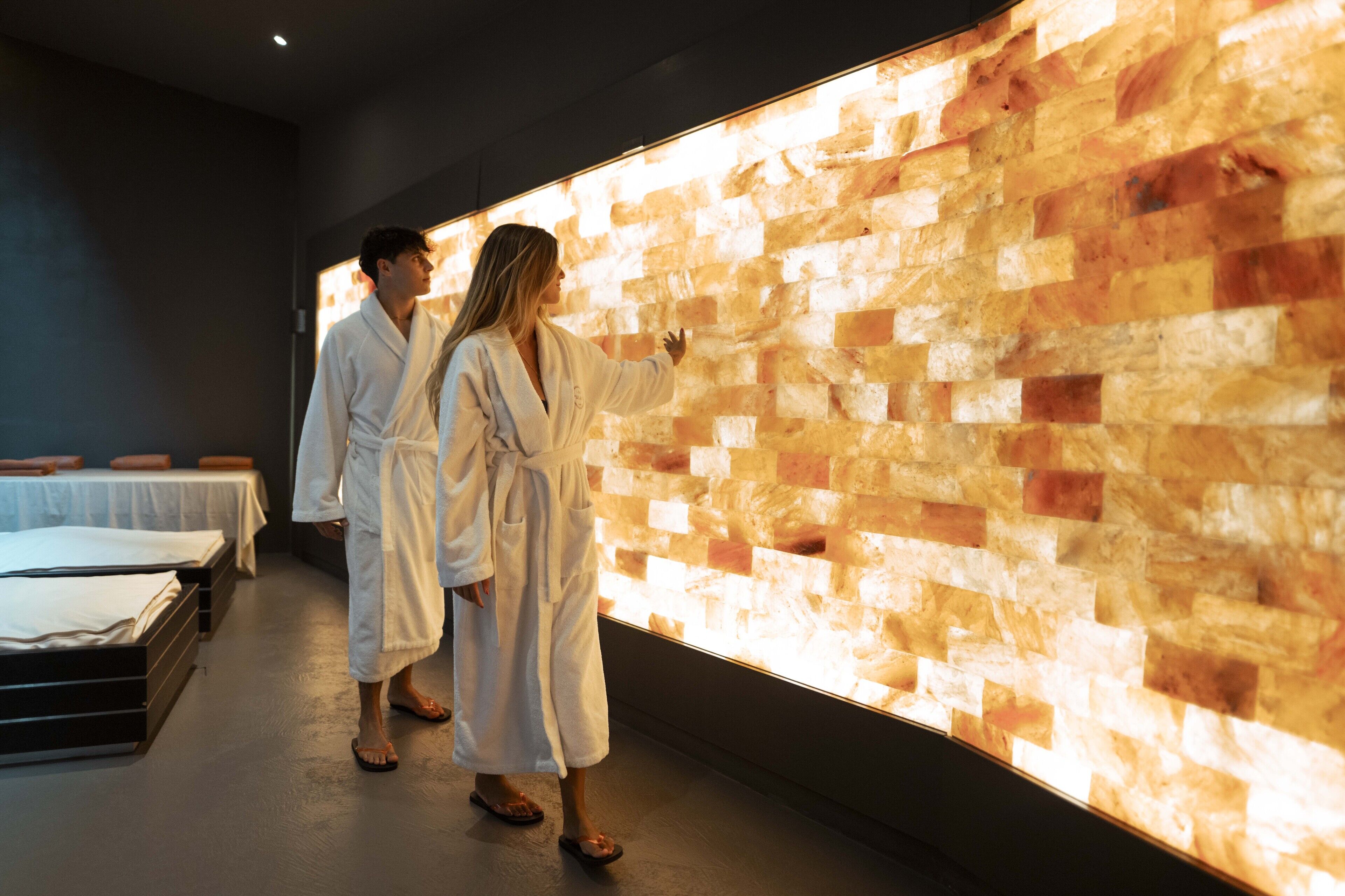 Sauna, soins corporels, enveloppements corporels, gommages corporels