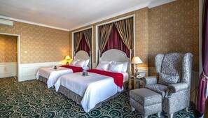 Premium bedding, free minibar items, in-room safe, desk - GH Universal Hotel Bandung (Bandung)