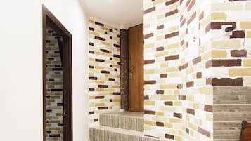 Apartamento club, 2 quartos, cozinha, no pátio | Roupas de cama premium, camas com colchões pillow-top