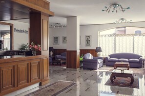 Reception - Hotel Tre Laghi (Nebbiuno)