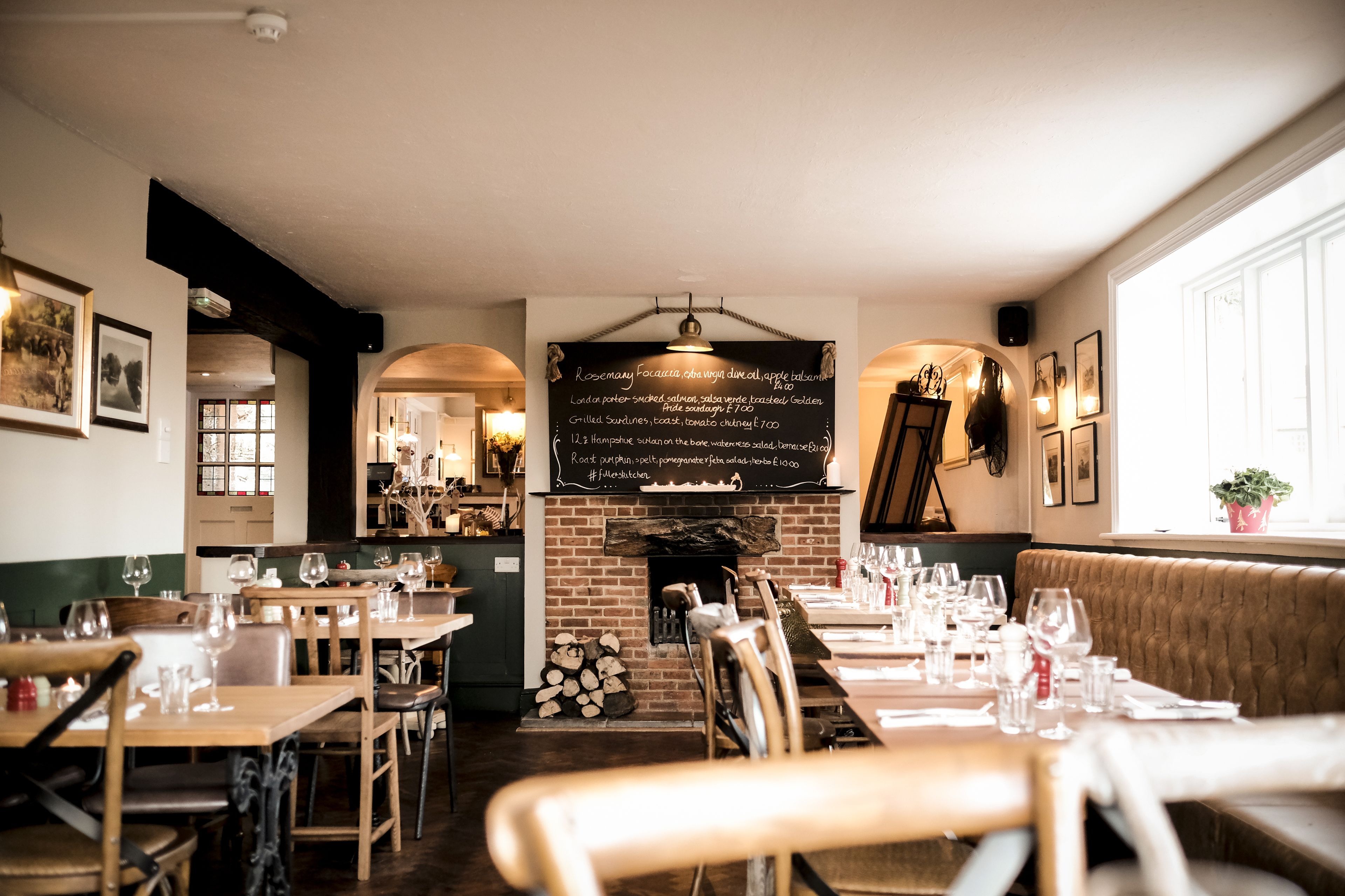 Lunsj og middag serveres, britiske retter