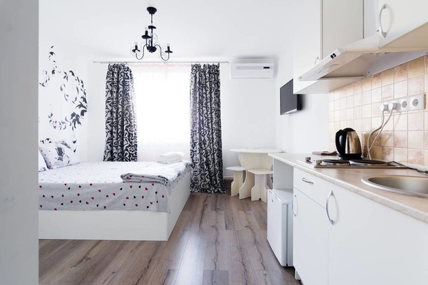 Comfort Studio, 1 Double Bed, Kitchen | Pillowtop beds, iron/ironing board (on request), WiFi (free)