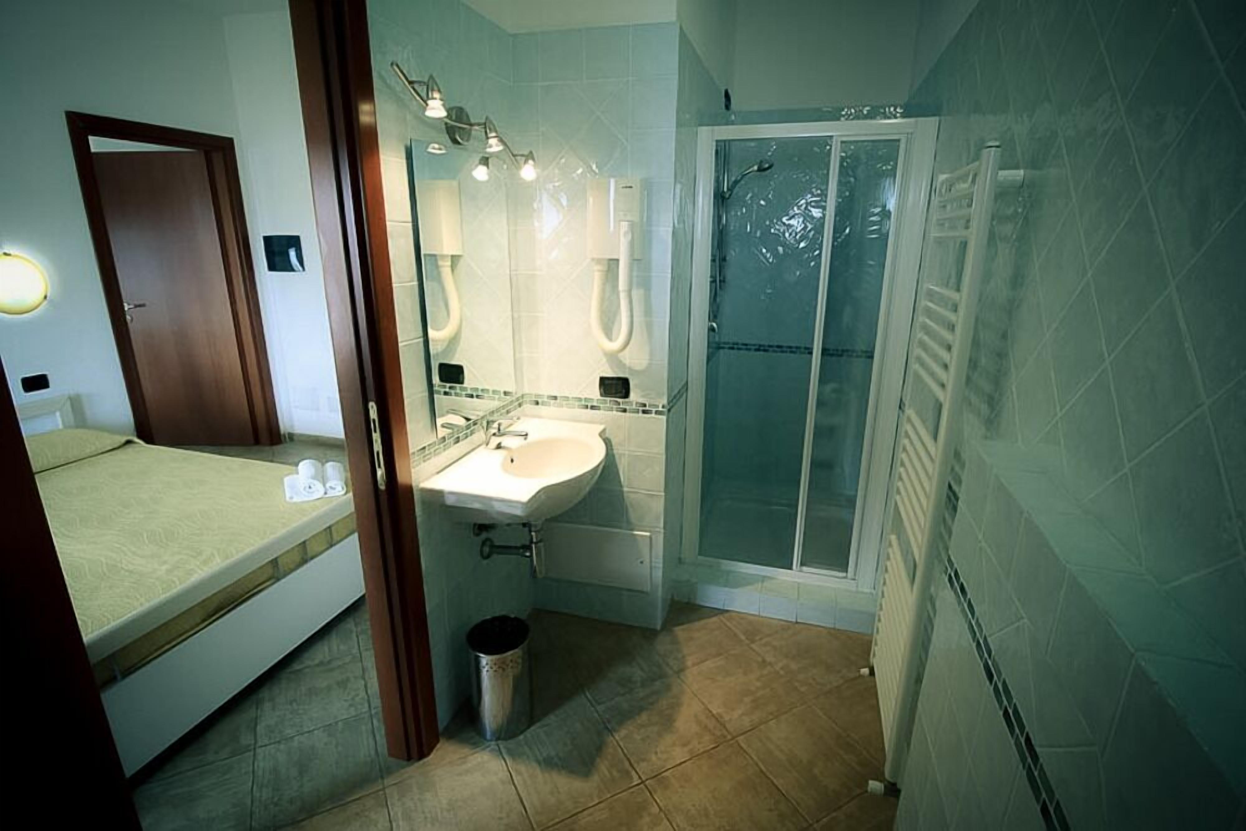 triple room, sea facing | minibar, desk, cots/infant beds, free wifi