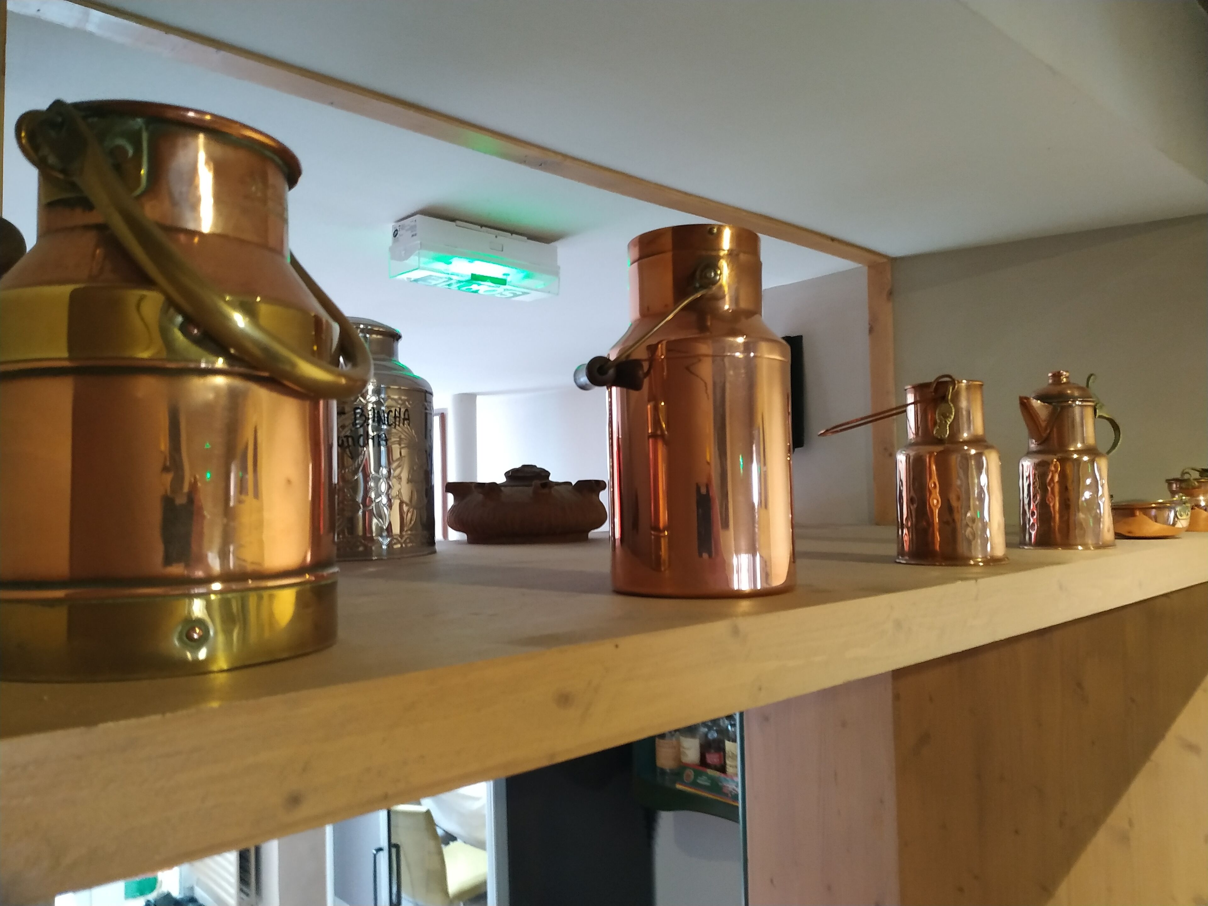 breakfast and dinner served, french cuisine