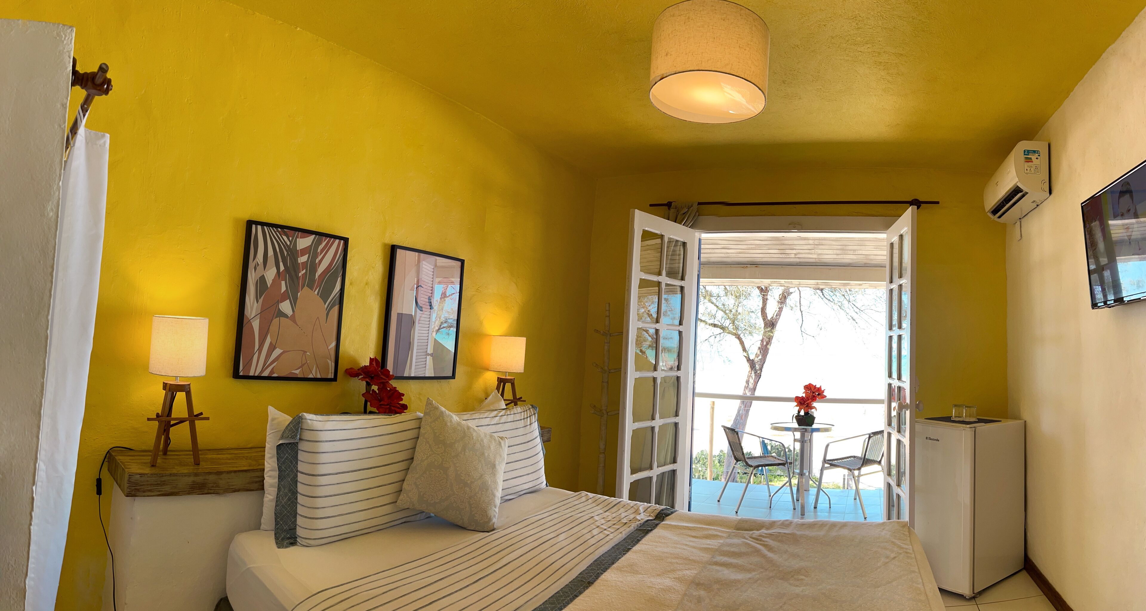 suite | 1 bedroom, minibar, bed sheets