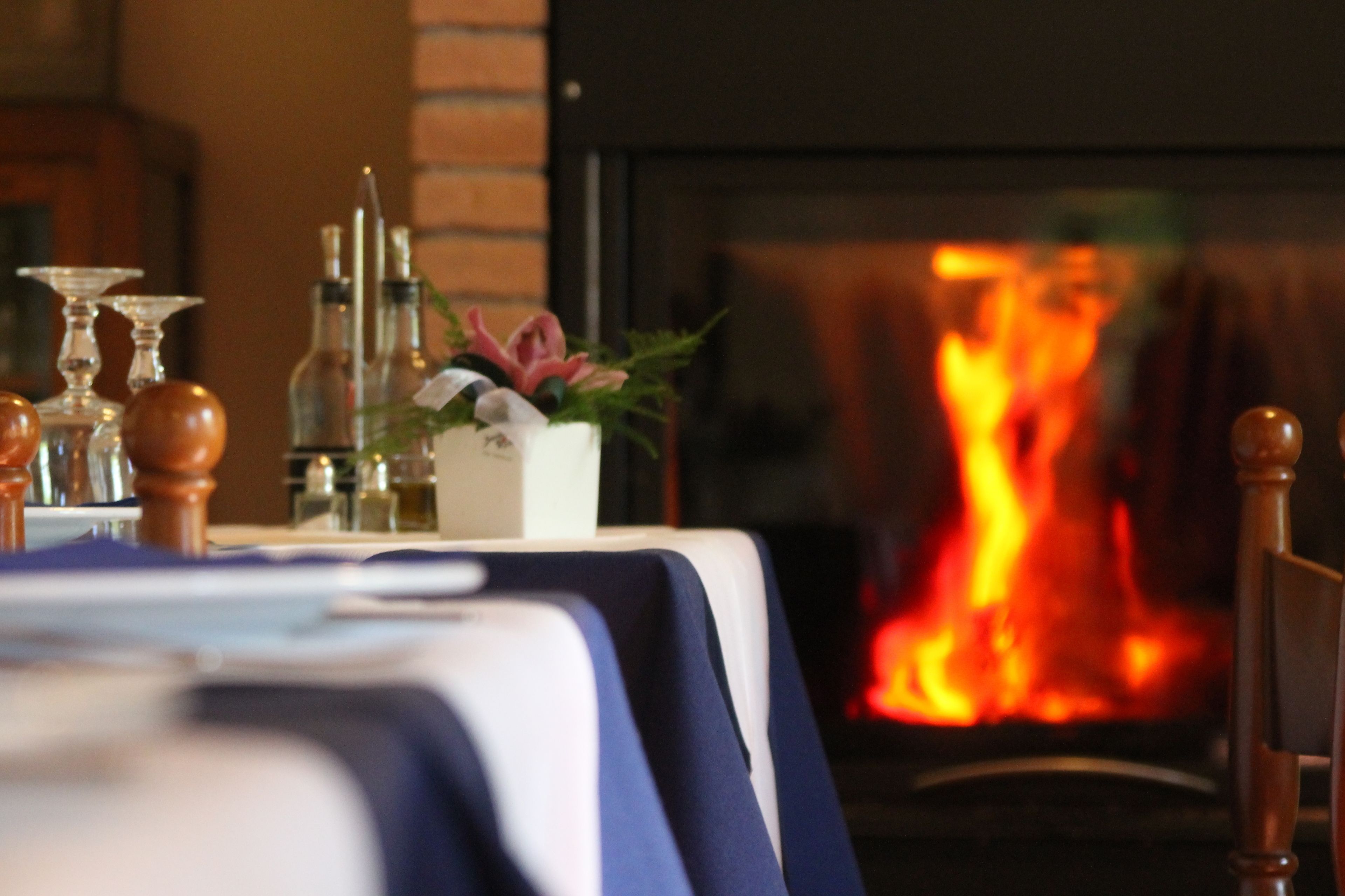 3 restaurants, breakfast, lunch, dinner served; italian cuisine