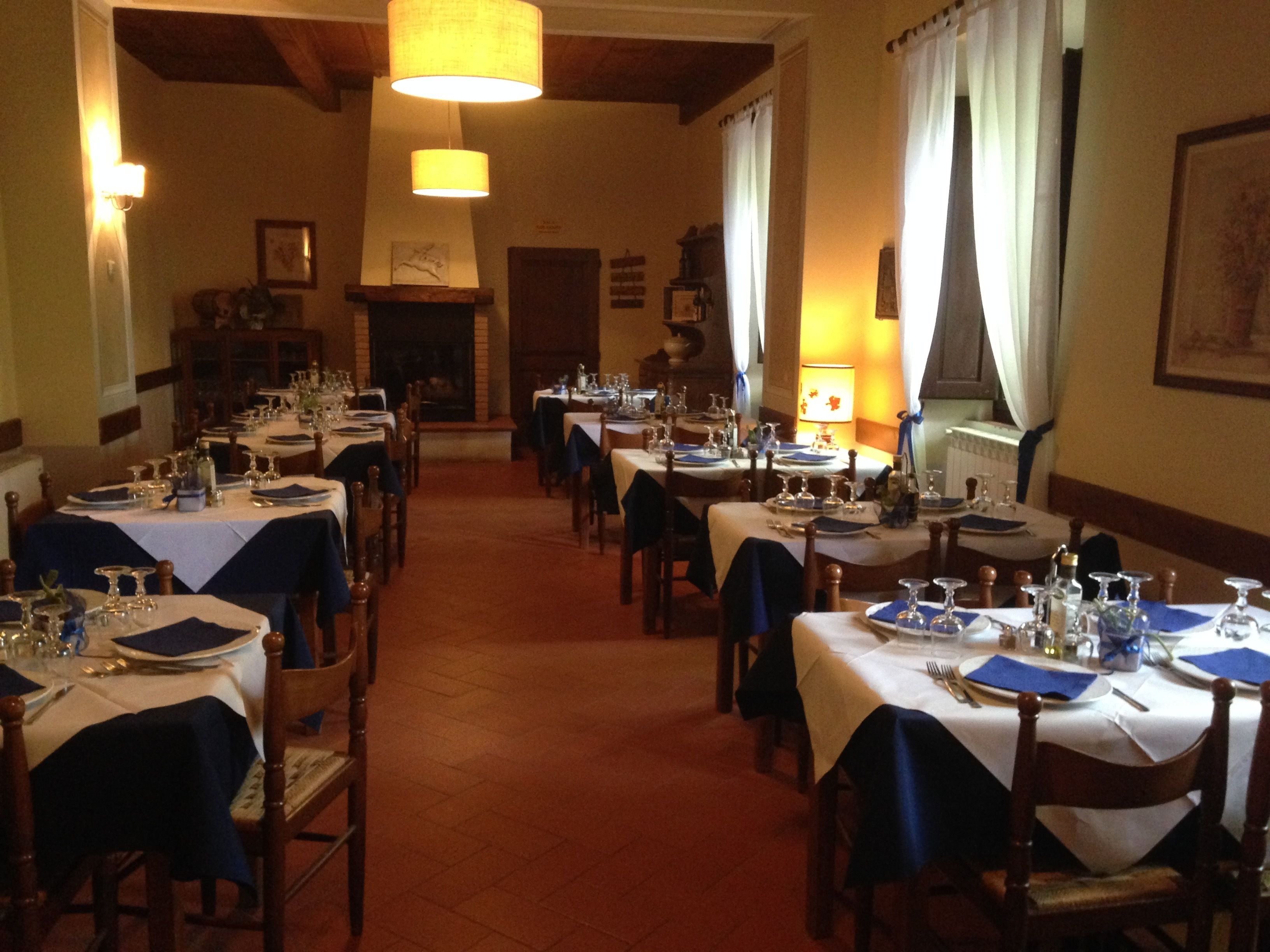 3 restaurants, breakfast, lunch, dinner served; italian cuisine