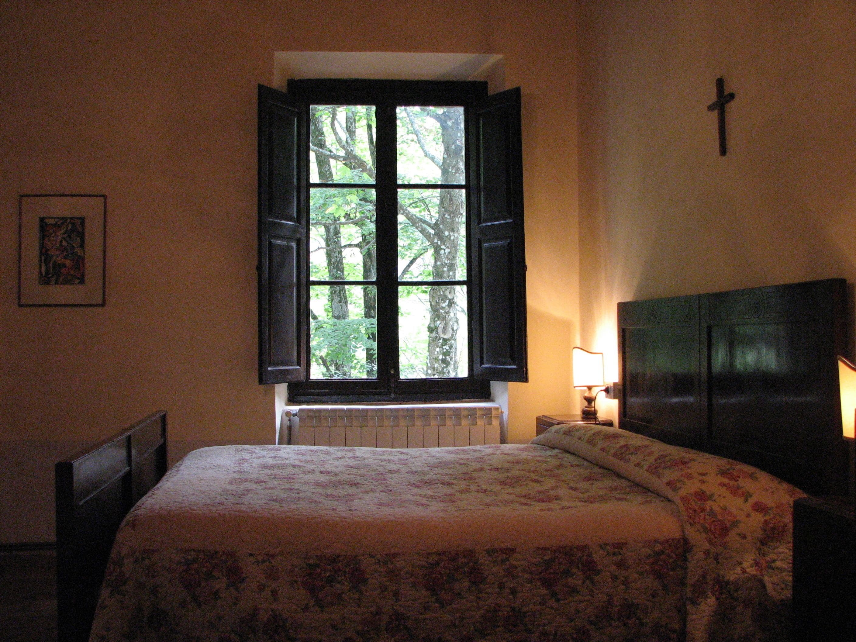 double room single use | down duvets, desk, cots/infant beds, rollaway beds