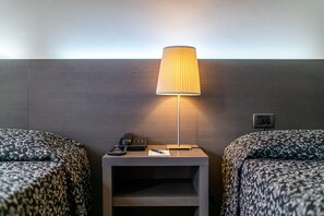 In-room safe, desk, free WiFi, bed sheets - Hotel La Pergola (Lignano Sabbiadoro)