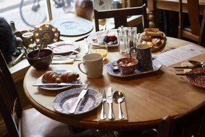 Food and drink - Wykeham Arms (Winchester)