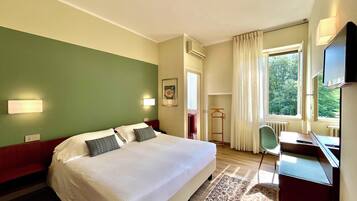 1 Schlafzimmer, Minibar, Zimmersafe, Schreibtisch