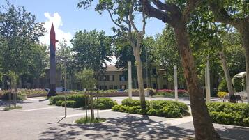 Enceinte de lâhĂ©bergement