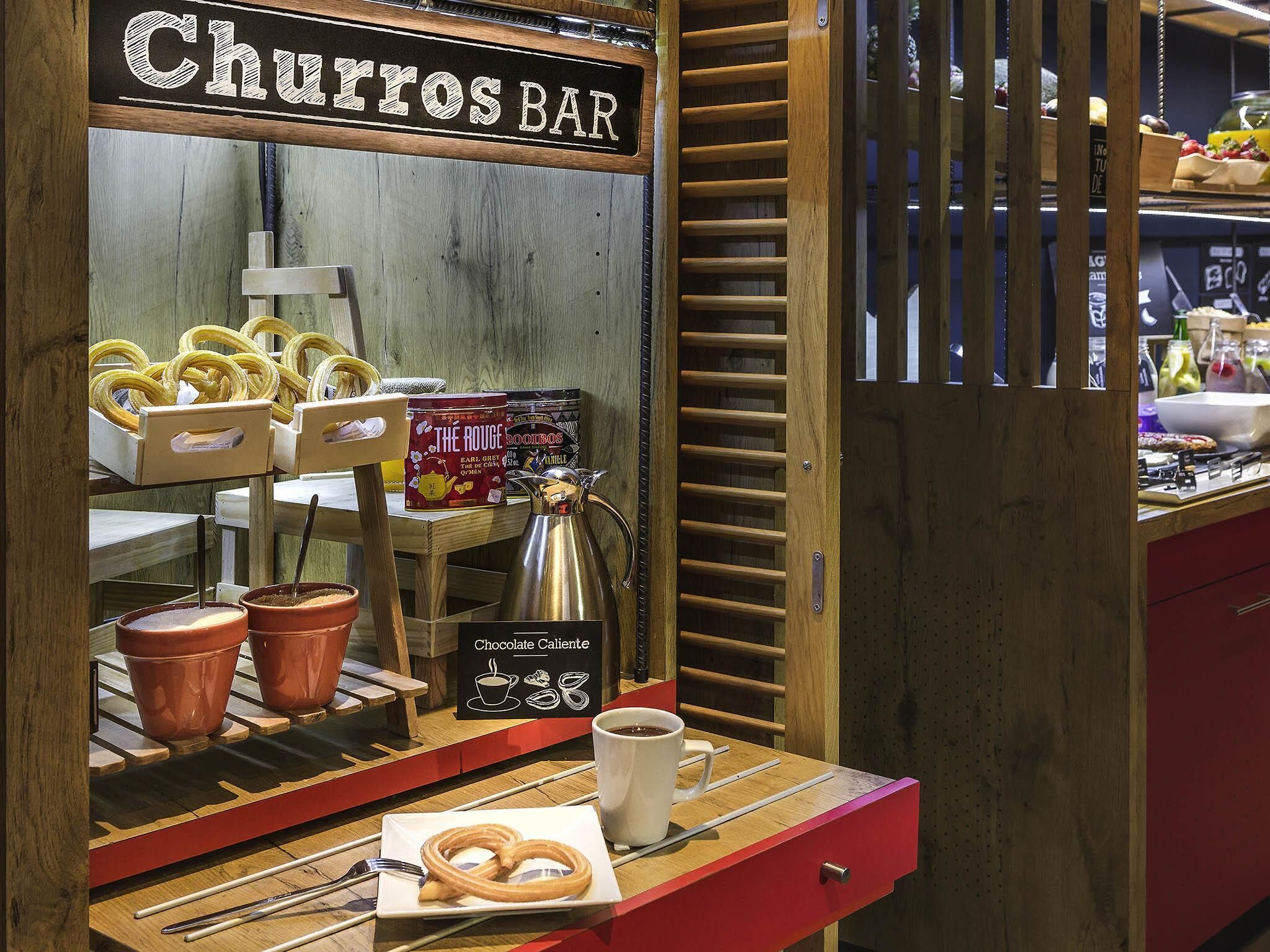 Se ofrece un desayuno bufé (10.50 EUR por persona)