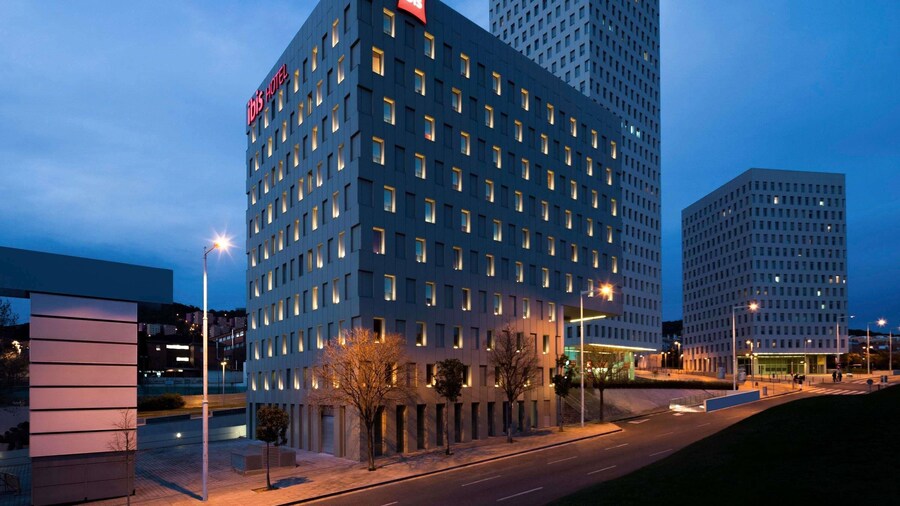 ibis Barcelona Santa Coloma