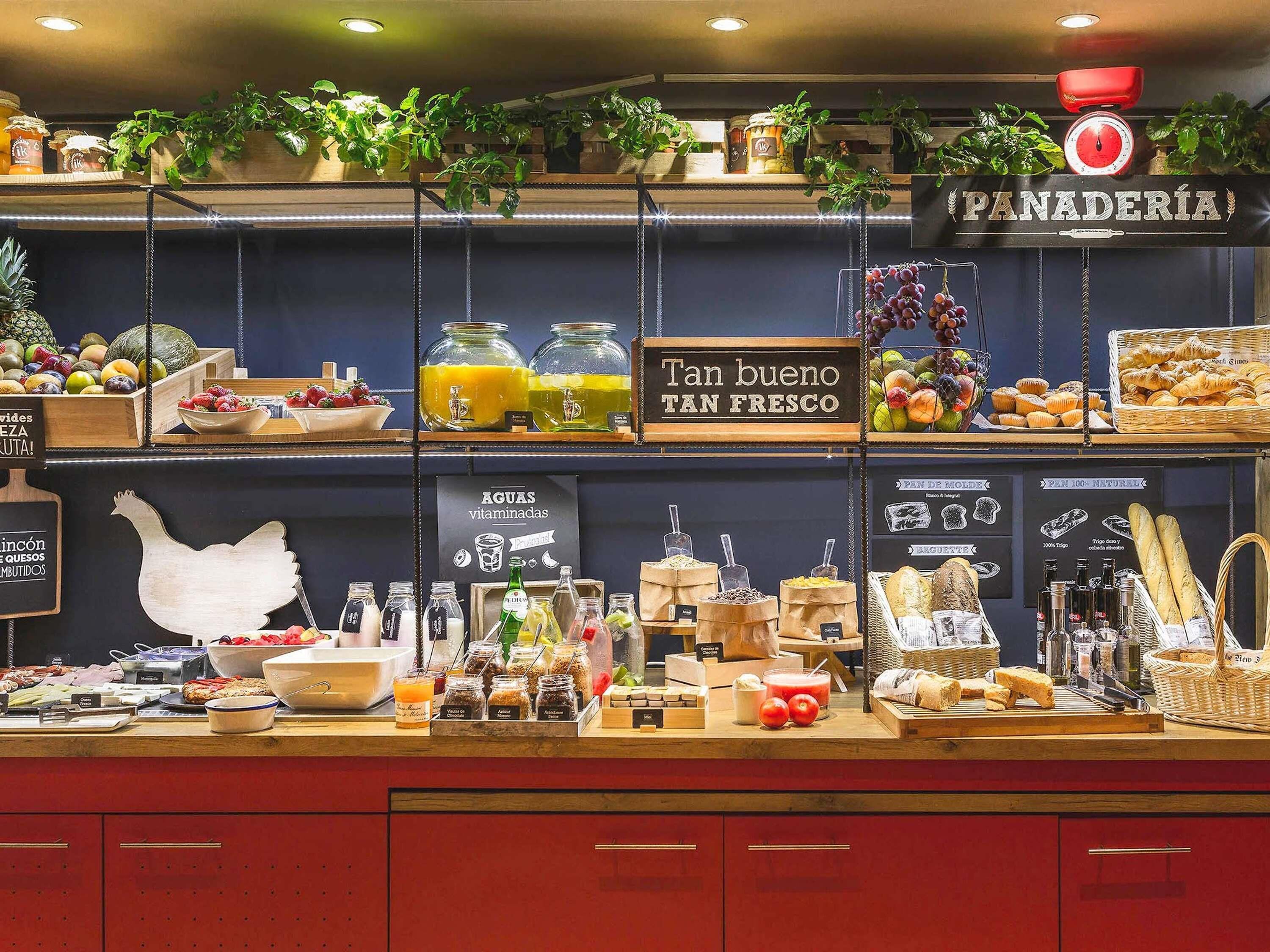 Tägliches Frühstücksbuffet gegen Gebühr