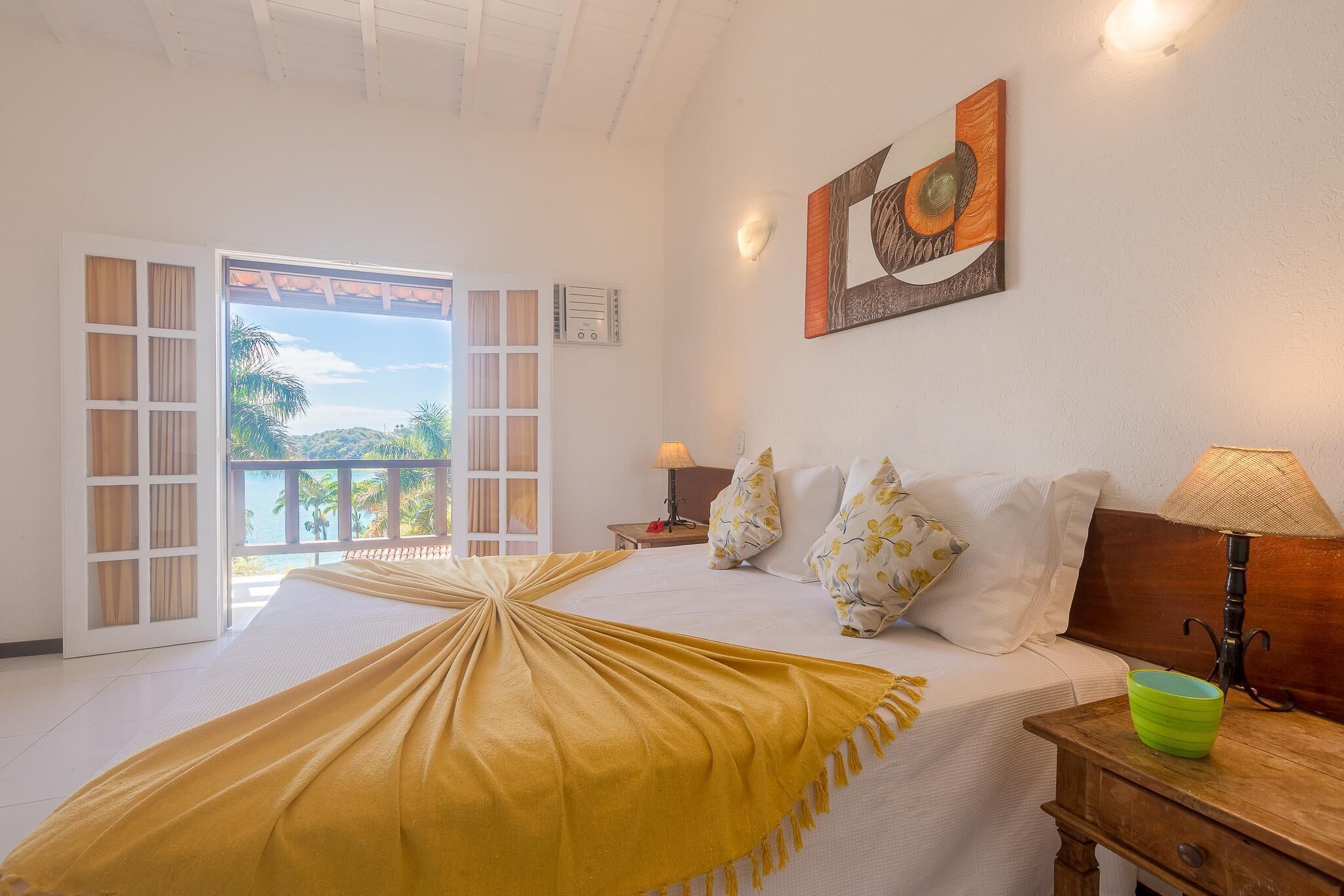 Caja de seguridad en la habitación, cortinas blackout y cunas gratuitas 