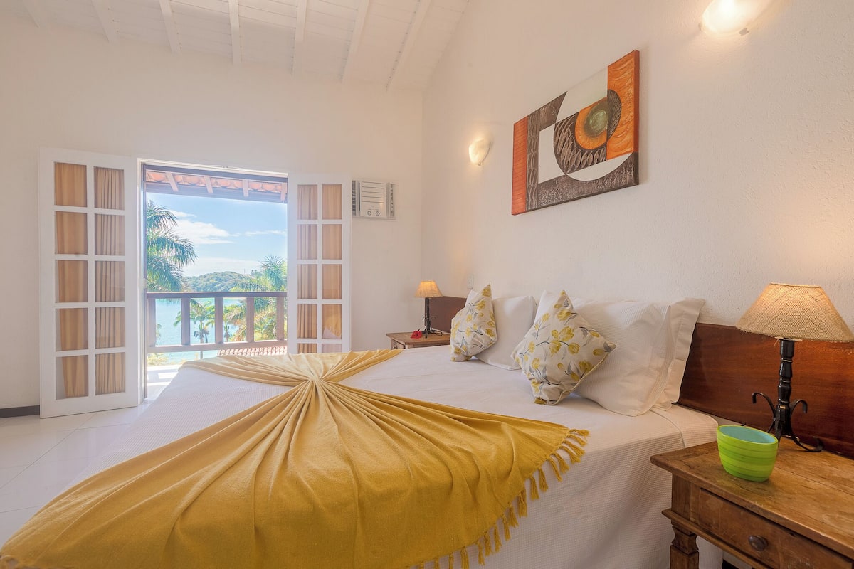 Caja de seguridad en la habitación, cortinas blackout y cunas gratuitas