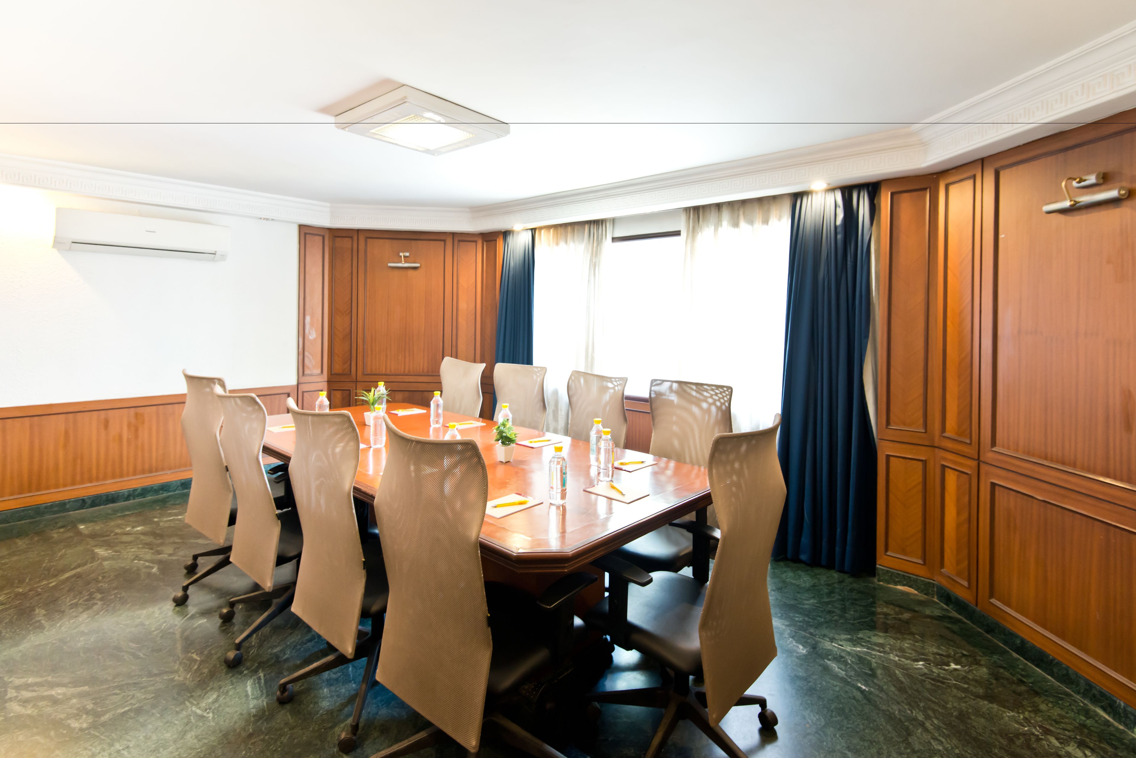 Meeting facility