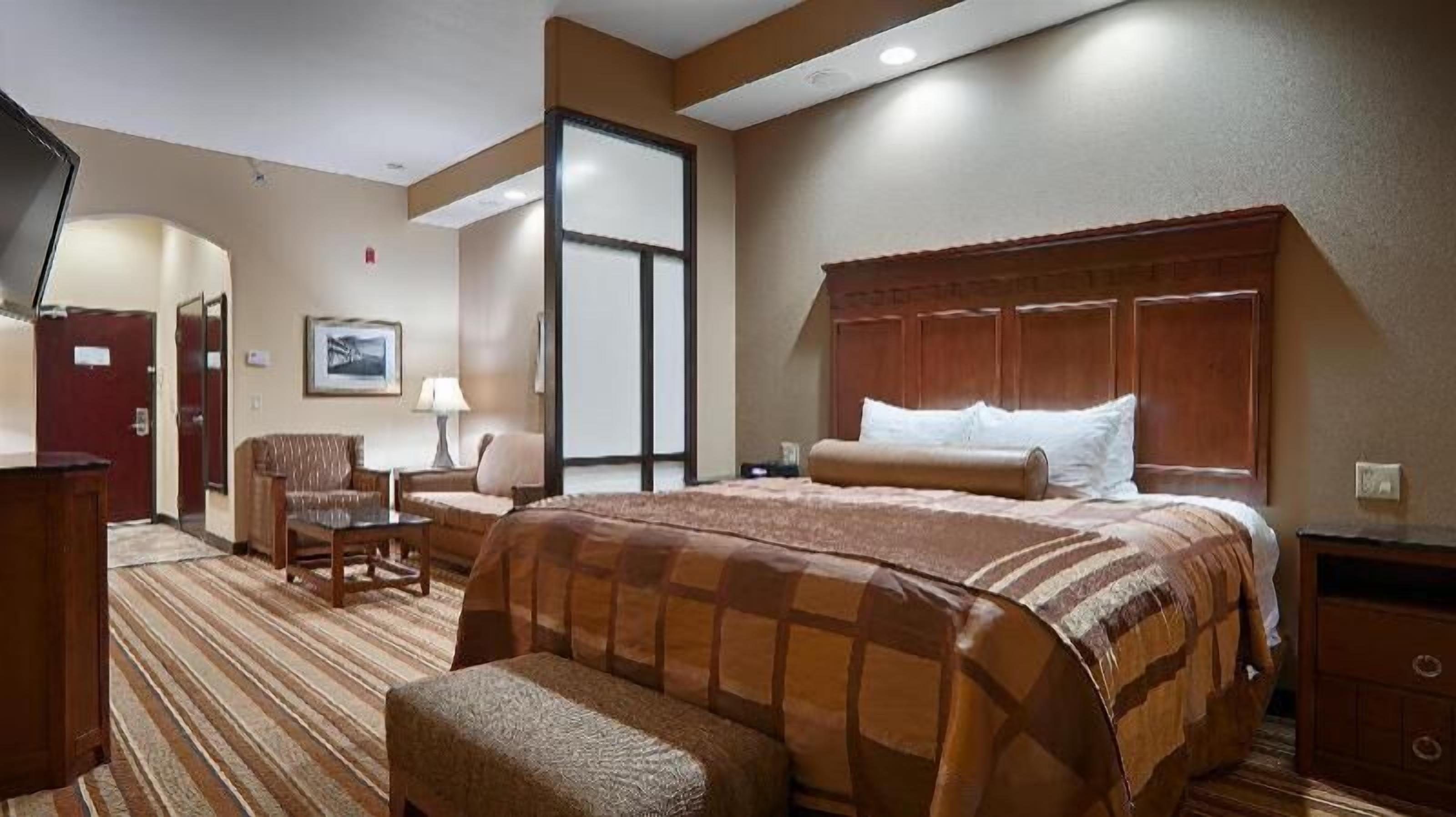 Hochwertige Bettwaren, Pillowtop-Betten, Zimmersafe, Schreibtisch