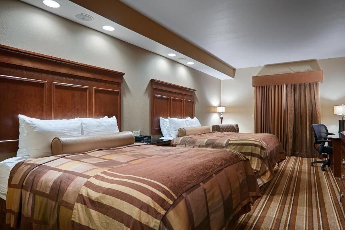 Premium bedding, pillow-top beds, in-room safe, desk