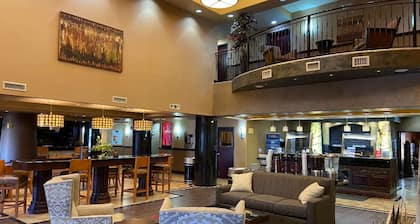 Best Western Plus KC Speedway Inn & Suites