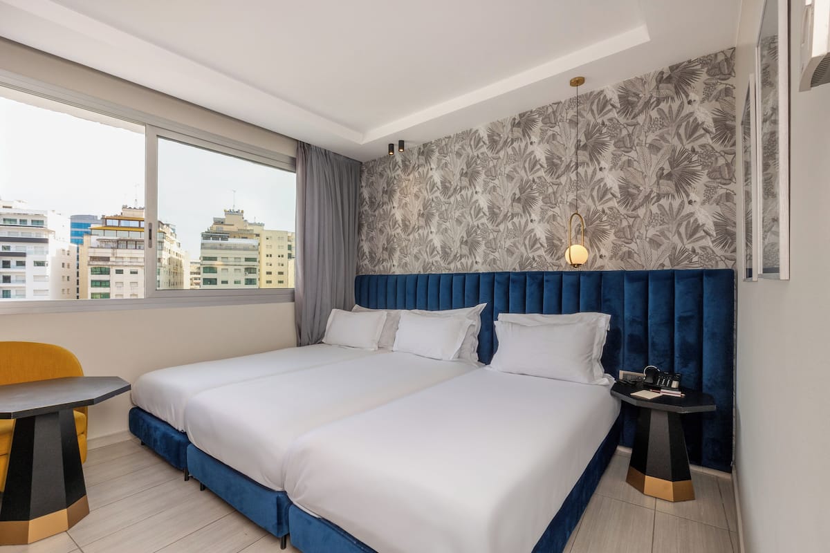 Superior Room, Triple beds | City view