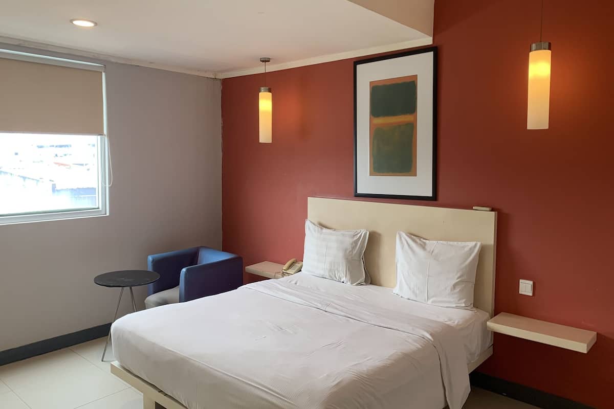 Executive Room | In-room safe, desk, free WiFi, bed sheets