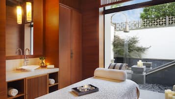 Hot tub, body treatments, aromatherapy, body wraps, body scrubs, facials