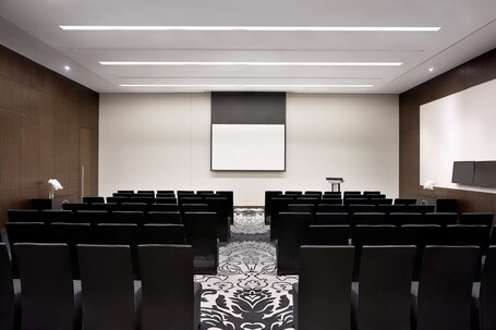 Conrad Abu Dhabi Etihad Towers - Image 72