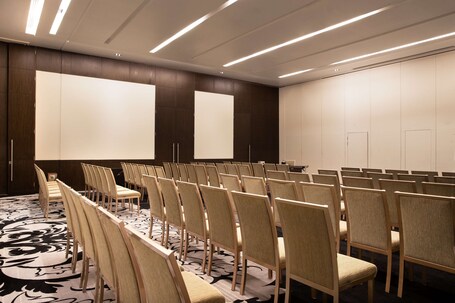 Conrad Abu Dhabi Etihad Towers - Image 71